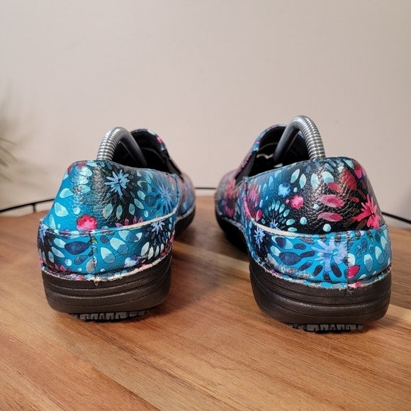 Spring Step Manila Clog Work Shoe Blue pink print colorful Size 8.5 - Picture 6 of 17